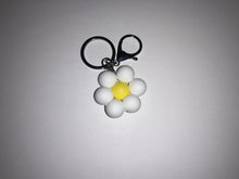Load image into Gallery viewer, Sunflower Keychains
